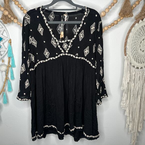 Free People Black Diamond Embroidered Tunic Boho Top - Picture 1 of 5